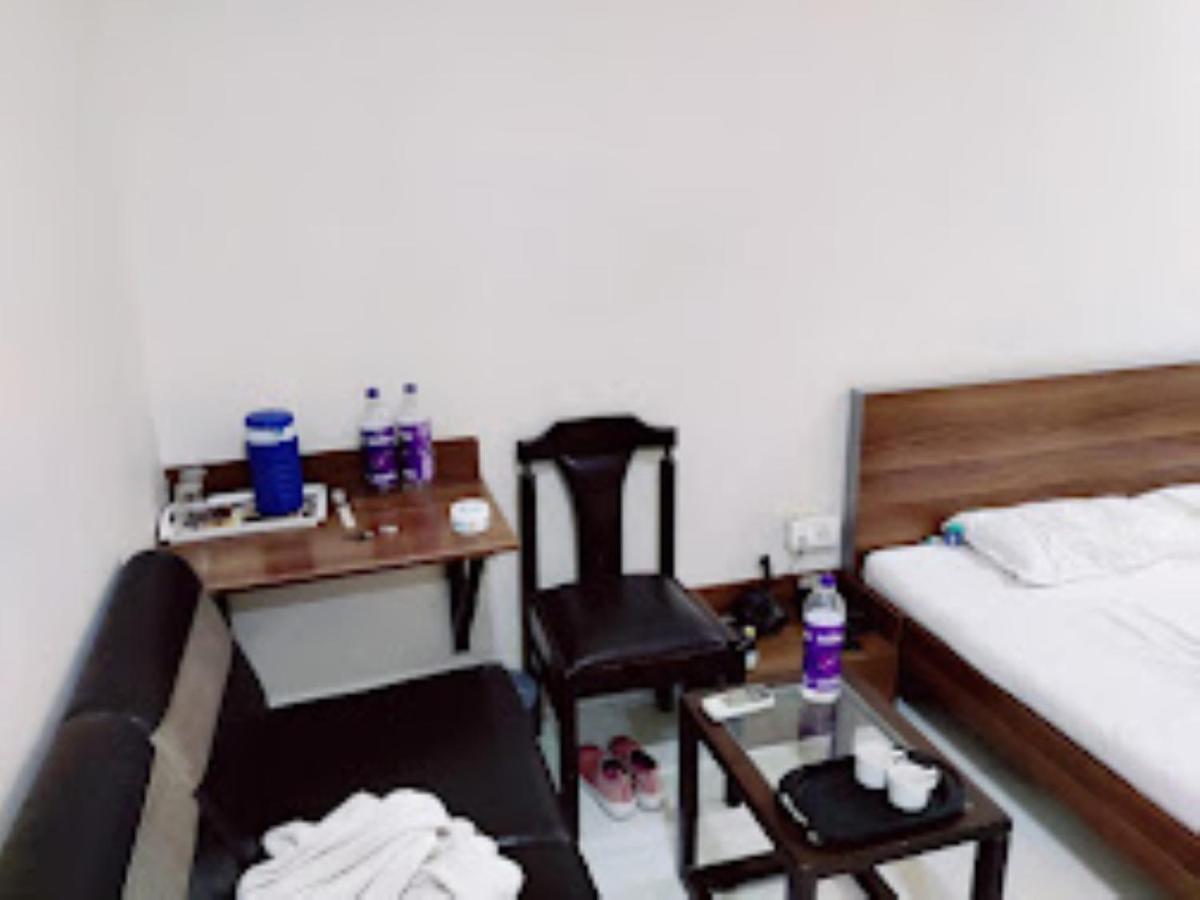 Hotel Avanti, Nashik Exterior photo