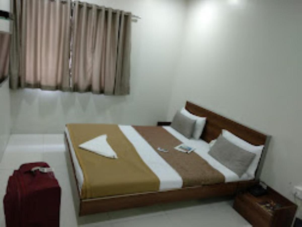 Hotel Avanti, Nashik Exterior photo
